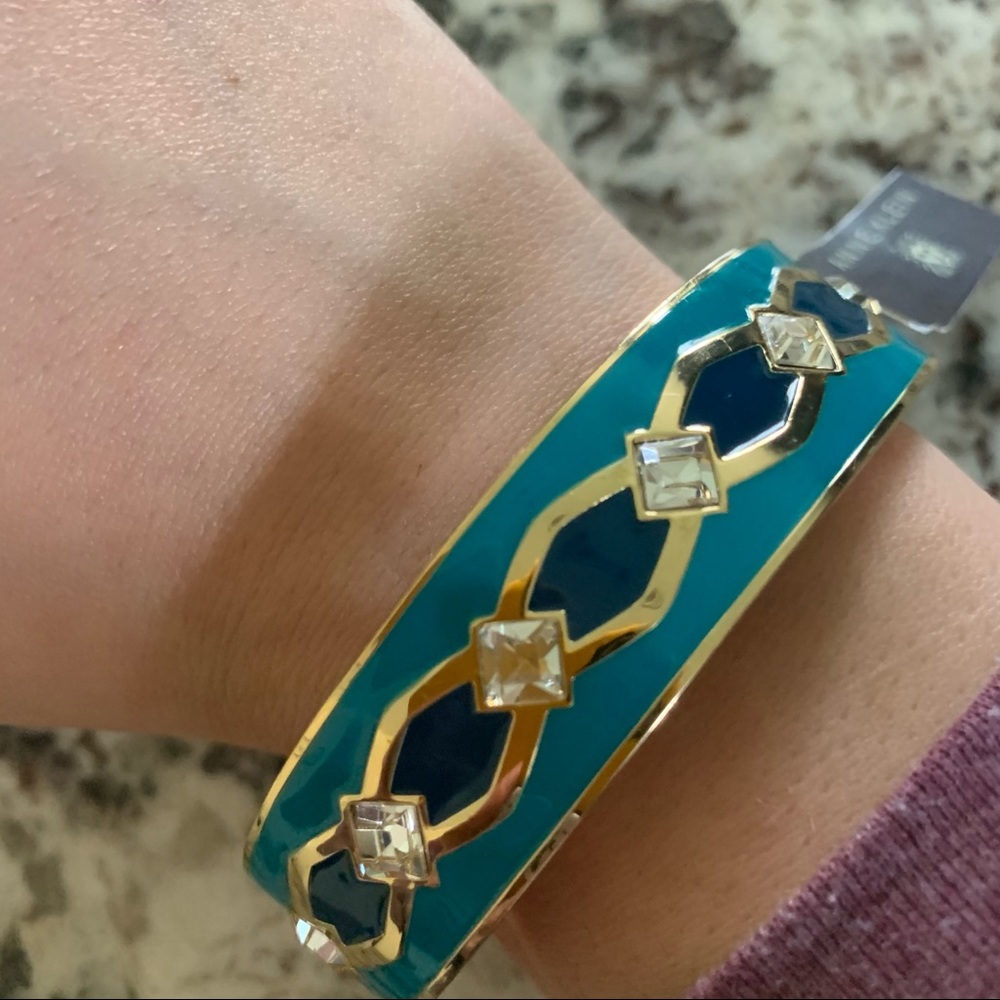 ANNE KLEIN magnetic sparkly bangle